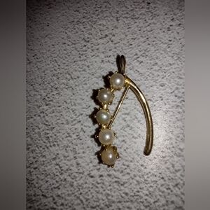 Vintage Wishbone Gold tone with faux pearls